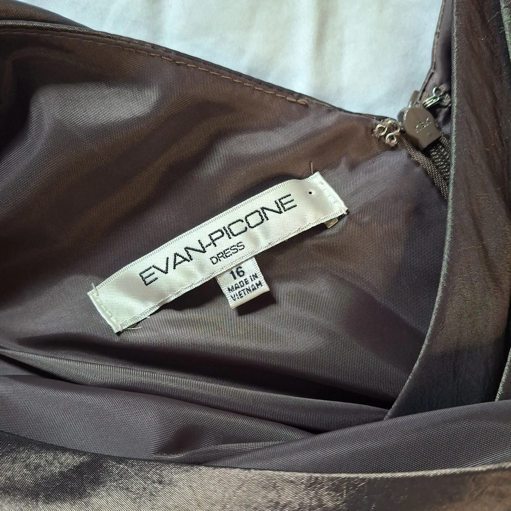 Evan Picone Bronze Embroidered Cocktail Dress Wedding Guest Size 16 - Picture 7 of 8